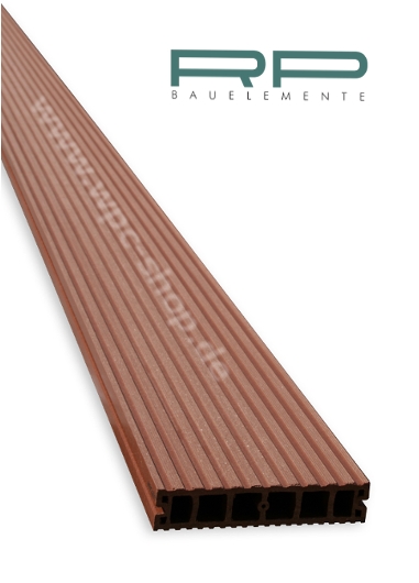 Bild von RP Bauelemente OHG - Titel: Werzalit Paseo - WPC Diele mit klarem Design