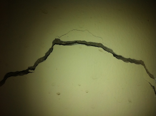 BAU.DE / BAU-Forum: 2. Bild zu Antwort "Problem: Bilderupload im Forum nicht sichtbar" auf die Frage "Risse im Neubau: Ursachen, Sofortma&szlig;nahmen & Risiken in Afghanistan?" im BAU-Forum "Architekt / Architektur"