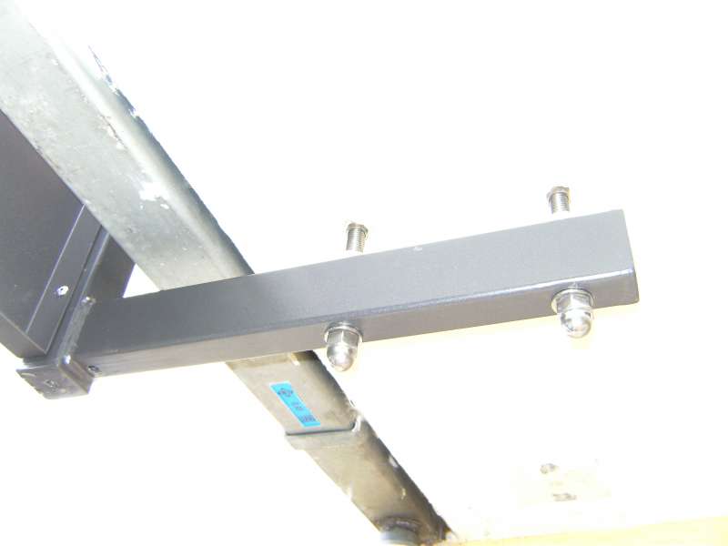 BAU.DE / BAU-Forum: 1. Bild zu Frage "Balkongel&auml;nder Befestigung: Gewindestangen in Betondecke zul&auml;ssig? Sicherheit & Vorschriften" im BAU-Forum "Architekt / Architektur"