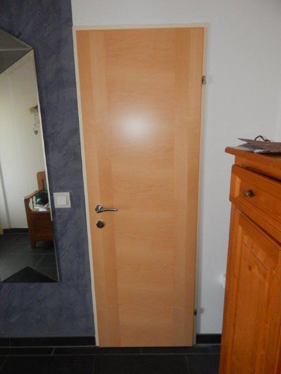 BAU.DE / BAU-Forum: 2. Bild zu Frage "Farbunterschiede bei Furniert&uuml;ren: Ursachen, Bewertung & L&ouml;sungen vom Experten?" im BAU-Forum "Ausbauarbeiten"