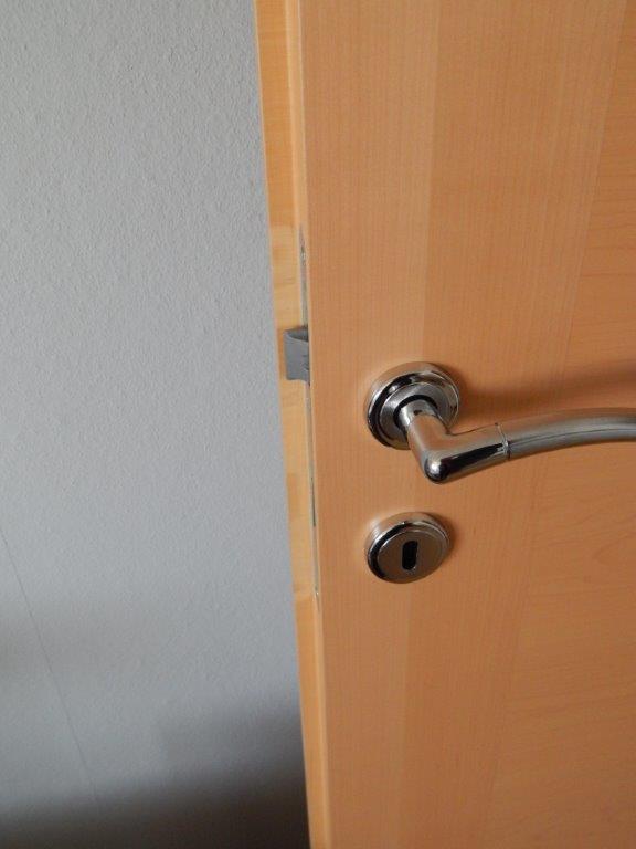 BAU.DE / BAU-Forum: 4. Bild zu Frage "Farbunterschiede bei Furniert&uuml;ren: Ursachen, Bewertung & L&ouml;sungen vom Experten?" im BAU-Forum "Ausbauarbeiten"