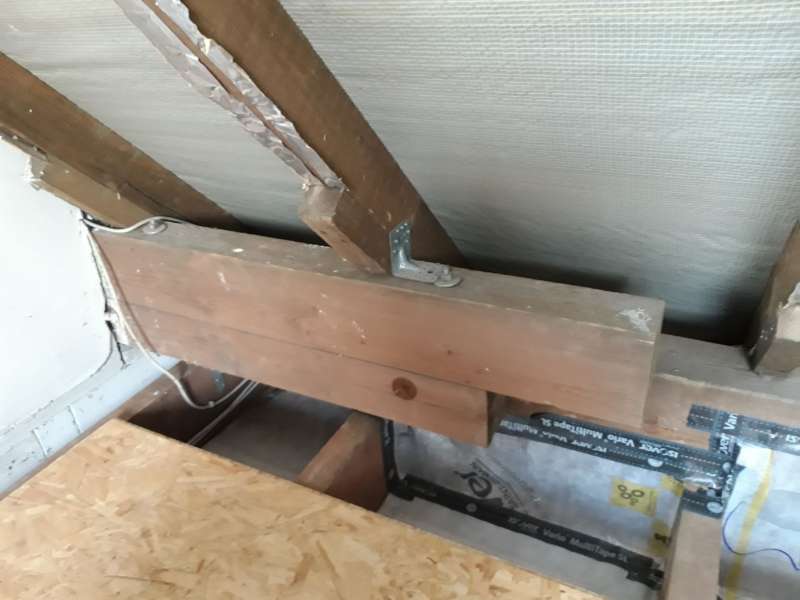 BAU.DE / BAU-Forum: 1. Bild zu Frage "Dampfbremse um Kehlbalken mit Sparrenpfettenanker verlegen" im BAU-Forum "Ausbauarbeiten"