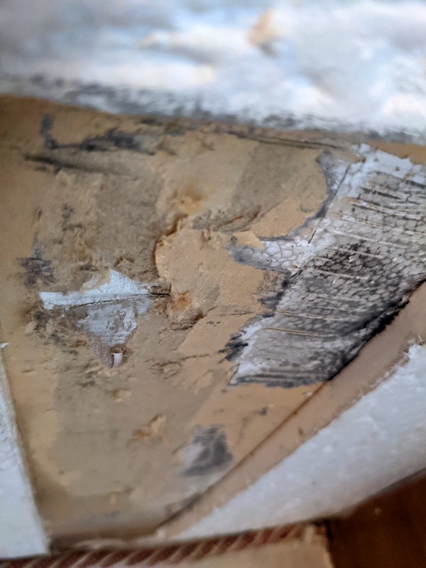 BAU.DE / BAU-Forum: 2. Bild zu Frage "Styropordecke auf Gipskarton entfernen: Welches Werkzeug am effizientesten?" im BAU-Forum "Ausbauarbeiten"