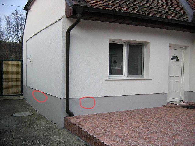 BAU.DE / BAU-Forum: 1. Bild zu Antwort "Putzschaden am Sockel: Altbau – Ursachenforschung" auf die Frage "Silikatputz löst sich: Ursachenforschung, Sanierung & Risiken bei Neubau/Altbau?" im BAU-Forum "Außenwände und Fassaden" BAU.DE / BAU-Forum: 1. Bild zu Antwort "Putzschaden am Sockel: Altbau – Ursachenforschung" auf die Frage "Silikatputz löst sich: Ursachenforschung, Sanierung & Risiken bei Neubau/Altbau?" im BAU-Forum "Außenwände und Fassaden"