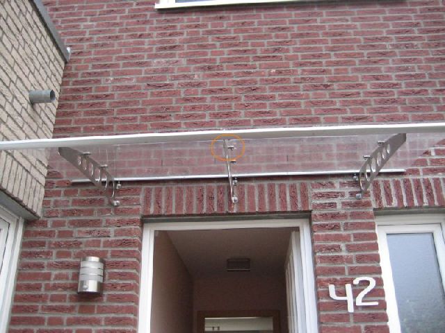 BAU.DE / BAU-Forum: 1. Bild zu Antwort "Glasvordach-Riss: Versicherungsmeldung ohne Anwalt/SV" auf die Frage "Glasvordach Riss an Bohrung: Gewährleistung Bauträger? Ursache, Kosten, Fristen?" im BAU-Forum "Außenwände und Fassaden" BAU.DE / BAU-Forum: 1. Bild zu Antwort "Glasvordach-Riss: Versicherungsmeldung ohne Anwalt/SV" auf die Frage "Glasvordach Riss an Bohrung: Gewährleistung Bauträger? Ursache, Kosten, Fristen?" im BAU-Forum "Außenwände und Fassaden"