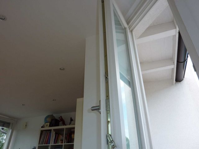 BAU.DE / BAU-Forum: 4. Bild zu Antwort "Schimmel am Vordach: Fotos & Details zum Wandaufbau" auf die Frage "Vollwärmeschutz & Schimmel am Vordach: Ursachen, Risiken & Sanierung?" im BAU-Forum "Außenwände und Fassaden" BAU.DE / BAU-Forum: 4. Bild zu Antwort "Schimmel am Vordach: Fotos & Details zum Wandaufbau" auf die Frage "Vollwärmeschutz & Schimmel am Vordach: Ursachen, Risiken & Sanierung?" im BAU-Forum "Außenwände und Fassaden"