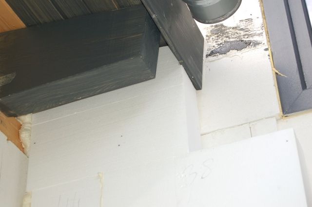 BAU.DE / BAU-Forum: 3. Bild zu Frage "WDVS D&auml;mmung Geb&auml;ude&ouml;ffnungen: St&uuml;ckelung bei Fensterb&auml;nken mangelhaft? Meinung?" im BAU-Forum "Au&szlig;enw&auml;nde und Fassaden"