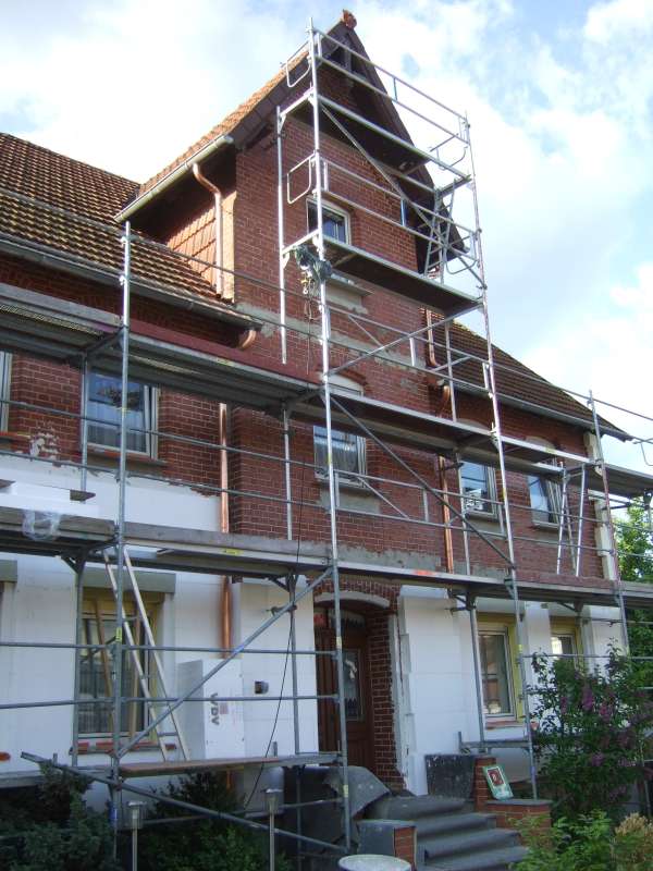 BAU.DE / BAU-Forum: 1. Bild zu Antwort "Handwerk zerst&ouml;rt: Kritik an EnEV-gerechter Bauweise" auf die Frage "W&auml;rmeziegel 36,5 cm: EnEV-konform? D&auml;mmwert, T11-Ziegel & Vergleich aktueller Standards" im BAU-Forum "Au&szlig;enw&auml;nde und Fassaden"