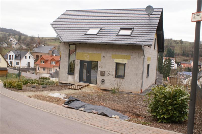 BAU.DE / BAU-Forum: 2. Bild zu Frage "Haus ohne Au&szlig;enputz: Wie lange maximal warten? Risiken, Sch&auml;den & Alternativen" im BAU-Forum "Au&szlig;enw&auml;nde und Fassaden"