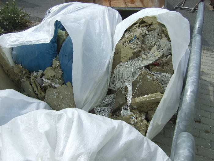 BAU.DE / BAU-Forum: 1. Bild zu Antwort "WDVS-Erneuerung: Grundschule Hildesheim und Steuerzahler" auf die Frage "W&auml;rmed&auml;mmung Fassade Pflicht: Wann greift die D&auml;mmpflicht bei Sanierung & Neubau?" im BAU-Forum "Au&szlig;enw&auml;nde und Fassaden"