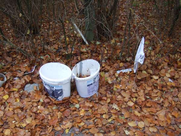 BAU.DE / BAU-Forum: 2. Bild zu Antwort "EnEV-Bauzerst&ouml;rung: WDVS-Sch&auml;den und Umweltbelastung durch D&auml;mmung" auf die Frage "WDVS D&auml;mmplatten Farben (wei&szlig;, grau, rosa): Unterschiede, Vor- & Nachteile?" im BAU-Forum "Au&szlig;enw&auml;nde und Fassaden"