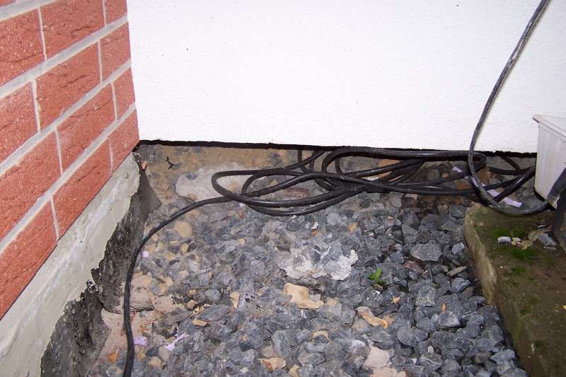 BAU.DE / BAU-Forum: 4. Bild zu Frage "Bodenplatte nachtr&auml;glich d&auml;mmen & abdichten: Kosten, Materialien, Vorgehen f&uuml;r WDVS?" im BAU-Forum "Au&szlig;enw&auml;nde und Fassaden"