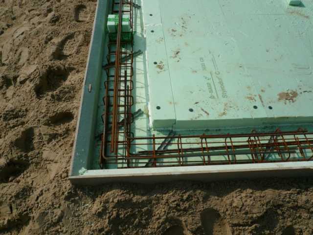 BAU.DE / BAU-Forum: 1. Bild zu Frage "Spritzwasserschutz Holzhaus: Bodenplatte abdichten mit Kies, Drainage & Fassadenplatten?" im BAU-Forum "Außenwände und Fassaden" BAU.DE / BAU-Forum: 1. Bild zu Frage "Spritzwasserschutz Holzhaus: Bodenplatte abdichten mit Kies, Drainage & Fassadenplatten?" im BAU-Forum "Außenwände und Fassaden"