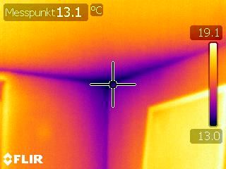 BAU.DE / BAU-Forum: 1. Bild zu Frage "Schlechte Isolierung & Schimmel: Ursachen, Risiken & Sanierungskosten?" im BAU-Forum "Außenwände und Fassaden" BAU.DE / BAU-Forum: 1. Bild zu Frage "Schlechte Isolierung & Schimmel: Ursachen, Risiken & Sanierungskosten?" im BAU-Forum "Außenwände und Fassaden"