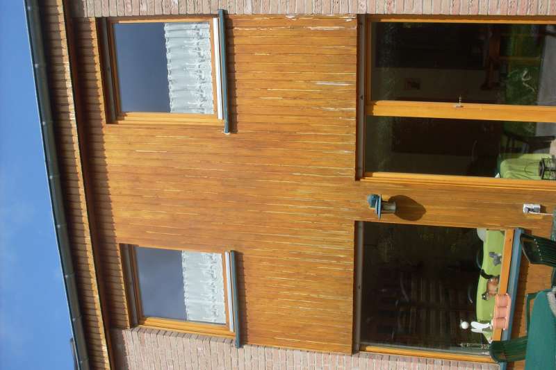 BAU.DE / BAU-Forum: 3. Bild zu Frage "Holzfassade sanieren: Kosten, Alternativen (Metall, Eternit, HZ) & Vor-Nachteile?" im BAU-Forum "Außenwände und Fassaden" BAU.DE / BAU-Forum: 3. Bild zu Frage "Holzfassade sanieren: Kosten, Alternativen (Metall, Eternit, HZ) & Vor-Nachteile?" im BAU-Forum "Außenwände und Fassaden"