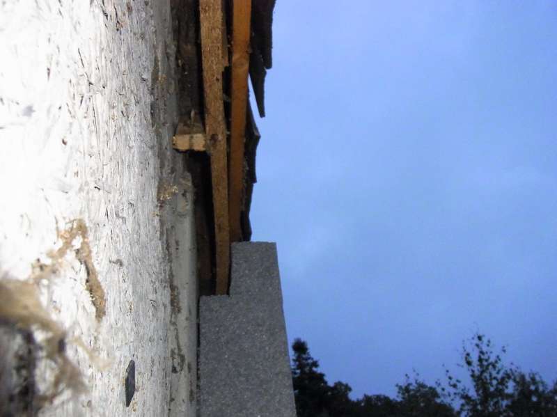 BAU.DE / BAU-Forum: 2. Bild zu Frage "Fassadend&auml;mmung mangelhaft: Rechte, Vorgehen & Kosten bei Pfusch am Bau?" im BAU-Forum "Au&szlig;enw&auml;nde und Fassaden"