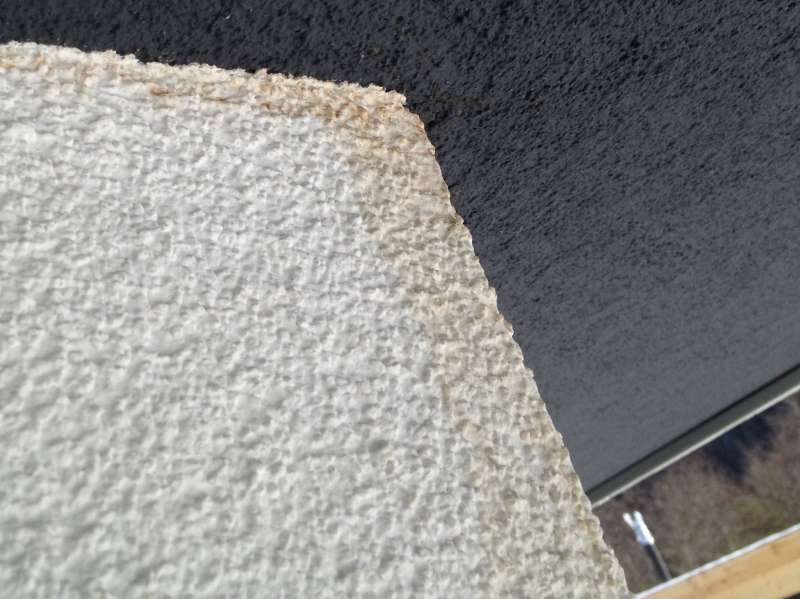 BAU.DE / BAU-Forum: 1. Bild zu Antwort "Und noch ein Foto!" auf die Frage "Wasserfleck Fassade/Dach: Ursachen, Risiken & Sofortma&szlig;nahmen zur Schadensbegrenzung?" im BAU-Forum "Au&szlig;enw&auml;nde und Fassaden"