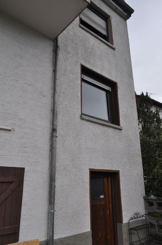 BAU.DE / BAU-Forum: 1. Bild zu Frage "Setzrisse" im BAU-Forum "Außenwände und Fassaden" BAU.DE / BAU-Forum: 1. Bild zu Frage "Setzrisse" im BAU-Forum "Außenwände und Fassaden"