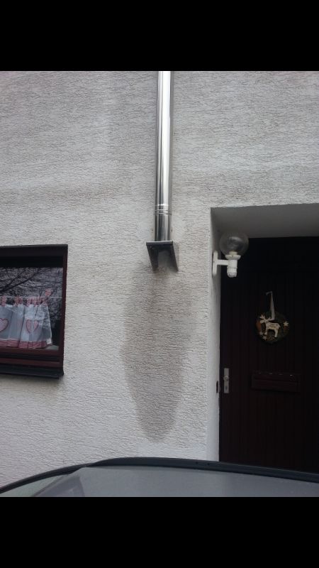 BAU.DE / BAU-Forum: 1. Bild zu Frage "Außenfassade nass?" im BAU-Forum "Außenwände und Fassaden" BAU.DE / BAU-Forum: 1. Bild zu Frage "Außenfassade nass?" im BAU-Forum "Außenwände und Fassaden"