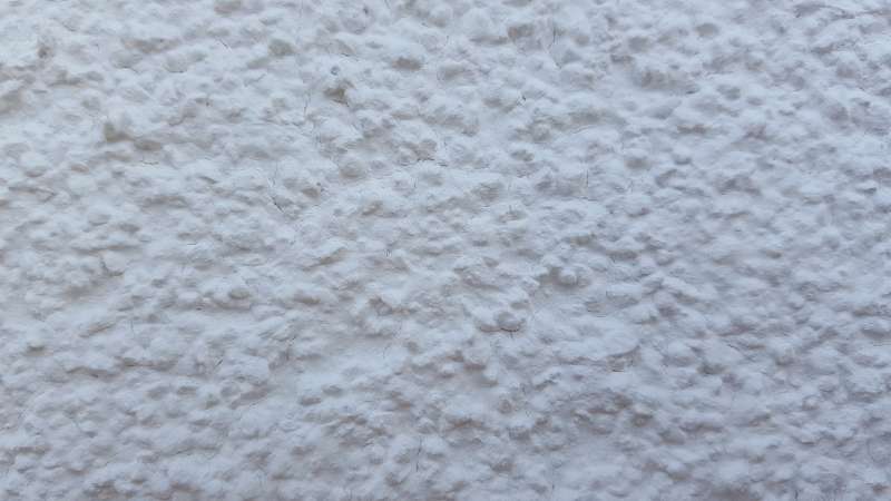 BAU.DE / BAU-Forum: 2. Bild zu Frage "Frischer Fassadenputz an WDVS rissig" im BAU-Forum "Au&szlig;enw&auml;nde und Fassaden"