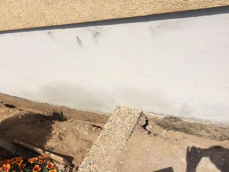 BAU.DE / BAU-Forum: 1. Bild zu Frage "Au&szlig;enwand &nbsp;-&nbsp; Flecken auf Putz" im BAU-Forum "Au&szlig;enw&auml;nde und Fassaden"