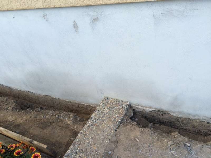 BAU.DE / BAU-Forum: 2. Bild zu Frage "Au&szlig;enwand &nbsp;-&nbsp; Flecken auf Putz" im BAU-Forum "Au&szlig;enw&auml;nde und Fassaden"