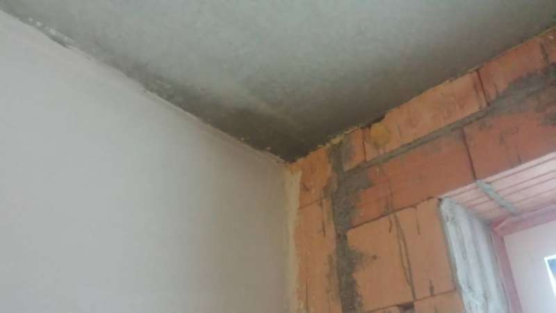 BAU.DE / BAU-Forum: 3. Bild zu Frage "K&auml;ltebr&uuml;cke durch Betrons&auml;ulen auf Anbau" im BAU-Forum "Au&szlig;enw&auml;nde und Fassaden"