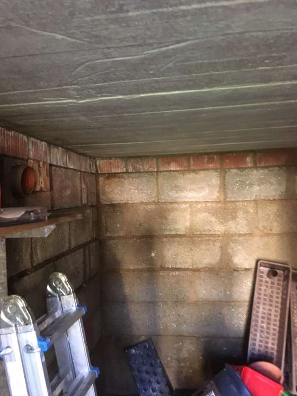 BAU.DE / BAU-Forum: 5. Bild zu Frage "Gartenschuppen trockenlegen / ausbauen" im BAU-Forum "Au&szlig;enw&auml;nde und Fassaden"