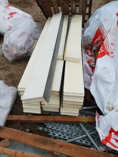 BAU.DE / BAU-Forum: 2. Bild zu Antwort "Sockelabdichtung: Fragen zur korrekten Ausf&uuml;hrung &ndash; Danke!" auf die Frage "Sockelabdichtung: Horizontale Abdichtung anschlie&szlig;en &ndash; korrekte Ausf&uuml;hrung & Kosten?" im BAU-Forum "Au&szlig;enw&auml;nde und Fassaden"