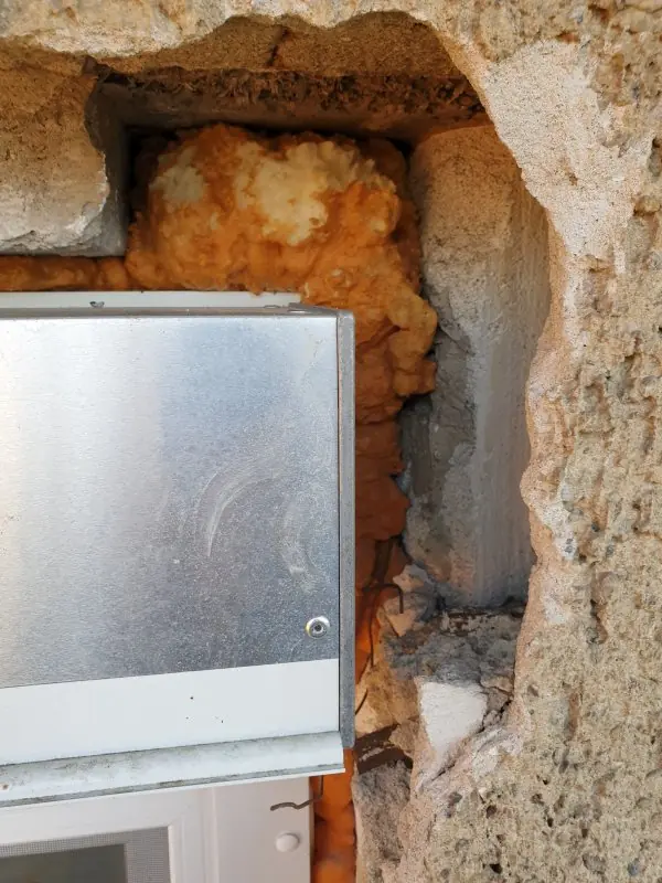 BAU.DE / BAU-Forum: 3. Bild zu Frage "Alte Fensterrollladen&ouml;ffnungen verschlie&szlig;en" im BAU-Forum "Au&szlig;enw&auml;nde und Fassaden"