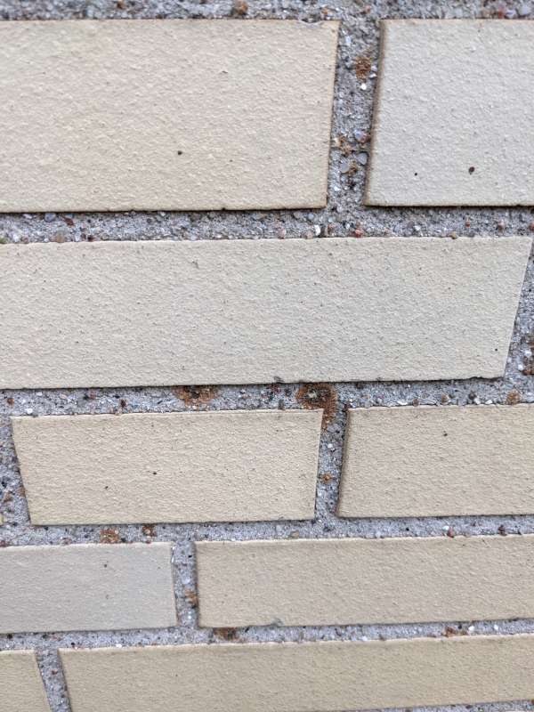 BAU.DE / BAU-Forum: 2. Bild zu Frage "Rostflecken in den Fugen der Klinker" im BAU-Forum "Außenwände und Fassaden" BAU.DE / BAU-Forum: 2. Bild zu Frage "Rostflecken in den Fugen der Klinker" im BAU-Forum "Außenwände und Fassaden"