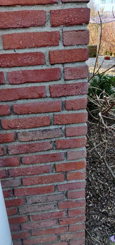 BAU.DE / BAU-Forum: 1. Bild zu Frage "Risse in der Klinkerfassade: Ursachen und Risikobewertung bei einem Fertigteilhaus von 1998" im BAU-Forum "Außenwände und Fassaden" BAU.DE / BAU-Forum: 1. Bild zu Frage "Risse in der Klinkerfassade: Ursachen und Risikobewertung bei einem Fertigteilhaus von 1998" im BAU-Forum "Außenwände und Fassaden"