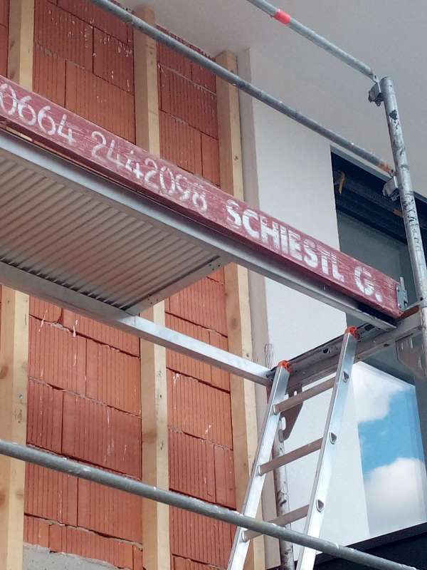 BAU.DE / BAU-Forum: 2. Bild zu Frage "Schimmel bei Holz auf Beton - was habe ich falsch gemacht bzw. wass soll ich tun?" im BAU-Forum "Au&szlig;enw&auml;nde und Fassaden"