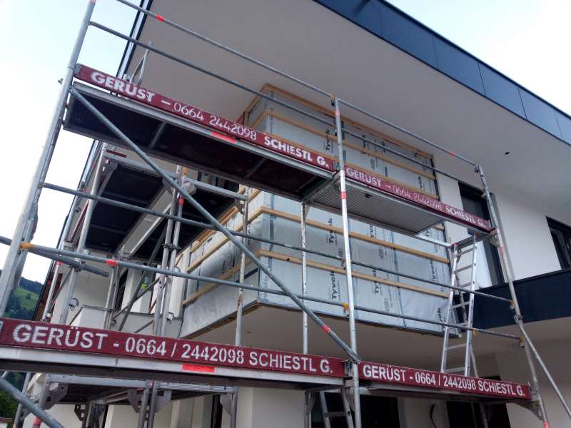 BAU.DE / BAU-Forum: 4. Bild zu Frage "Schimmel bei Holz auf Beton - was habe ich falsch gemacht bzw. wass soll ich tun?" im BAU-Forum "Au&szlig;enw&auml;nde und Fassaden"