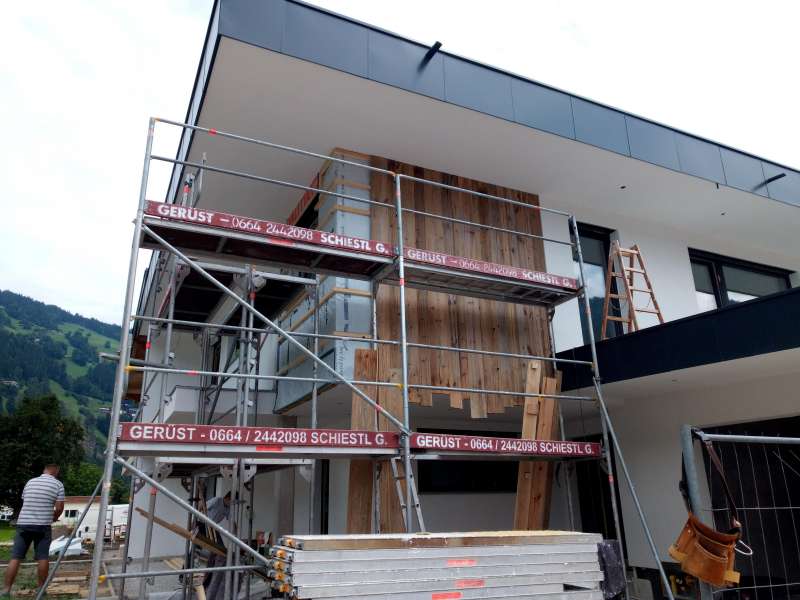 BAU.DE / BAU-Forum: 5. Bild zu Frage "Schimmel bei Holz auf Beton - was habe ich falsch gemacht bzw. wass soll ich tun?" im BAU-Forum "Au&szlig;enw&auml;nde und Fassaden"