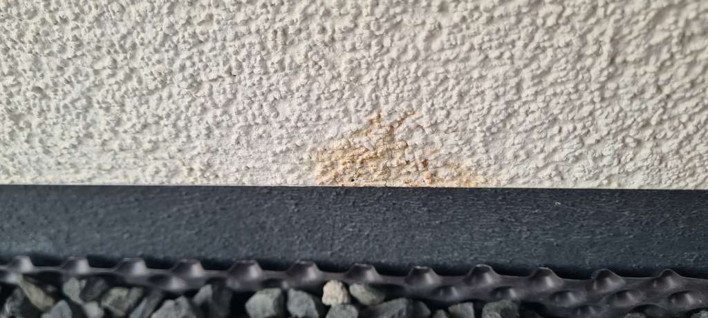 BAU.DE / BAU-Forum: 1. Bild zu Frage "Fassade Wasserfleck" im BAU-Forum "Au&szlig;enw&auml;nde und Fassaden"