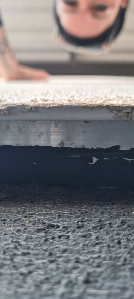 BAU.DE / BAU-Forum: 3. Bild zu Antwort "Fleck Fassade" auf die Frage "Braune Wasserflecken an Holzfassade: Ursachen, Risiken & Sofortma&szlig;nahmen?" im BAU-Forum "Au&szlig;enw&auml;nde und Fassaden"