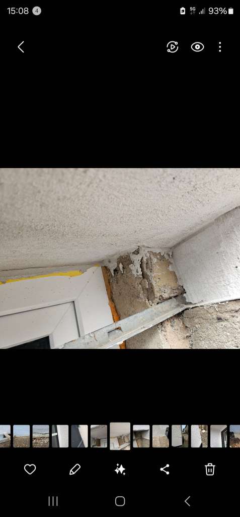 BAU.DE / BAU-Forum: 2. Bild zu Antwort "Anbei noch Fotos" auf die Frage "WDVS Ausf&uuml;hrung pr&uuml;fen: Lichtschacht-Anschluss, Perimeterd&auml;mmung & Risiken?" im BAU-Forum "Au&szlig;enw&auml;nde und Fassaden"