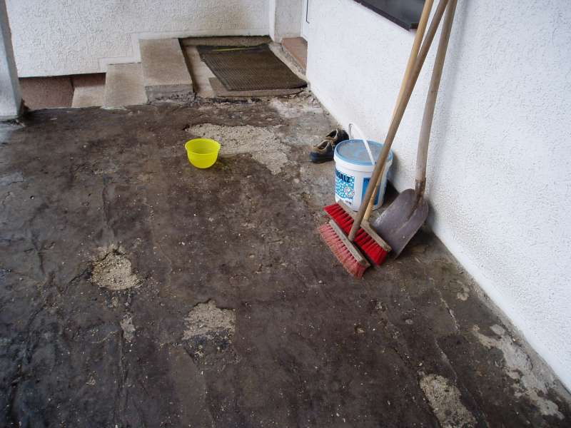 BAU.DE / BAU-Forum: 3. Bild zu Frage "Naturstein-Terrasse &uuml;ber Keller abdichten: Aufbau, Kosten & Materialien?" im BAU-Forum "Balkon und Terrasse"