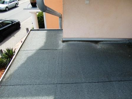 BAU.DE / BAU-Forum: 1. Bild zu Frage "Garagendach zur Terrasse umbauen: Kosten, Abdichtung & Statik pr&uuml;fen?" im BAU-Forum "Balkon und Terrasse"