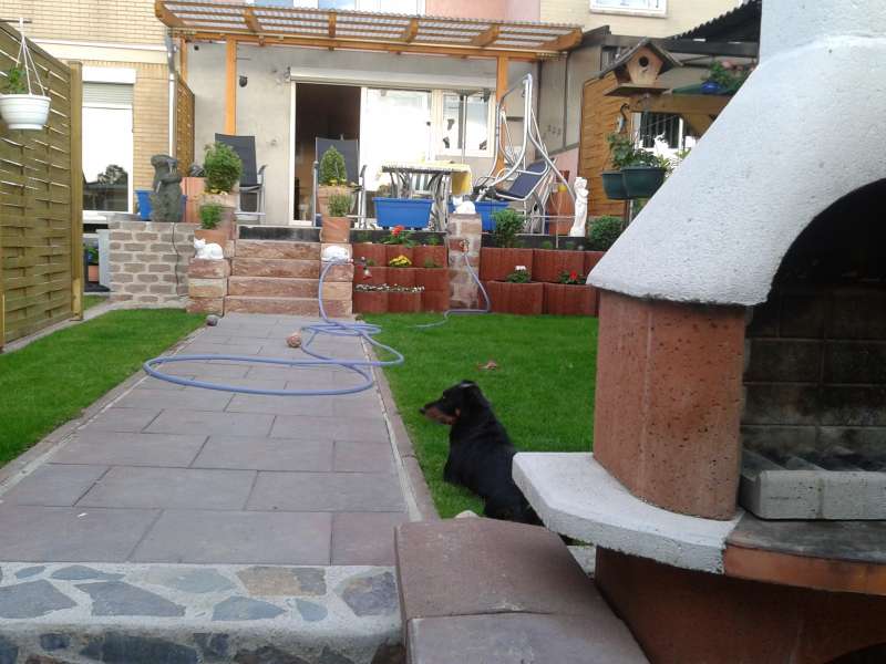 BAU.DE / BAU-Forum: 2. Bild zu Antwort "Schauen wir mal!" auf die Frage "Balkon abdichten nach Anbau: Dichtschl&auml;mme, Kosten & Anleitung f&uuml;r Beton?" im BAU-Forum "Balkon und Terrasse"