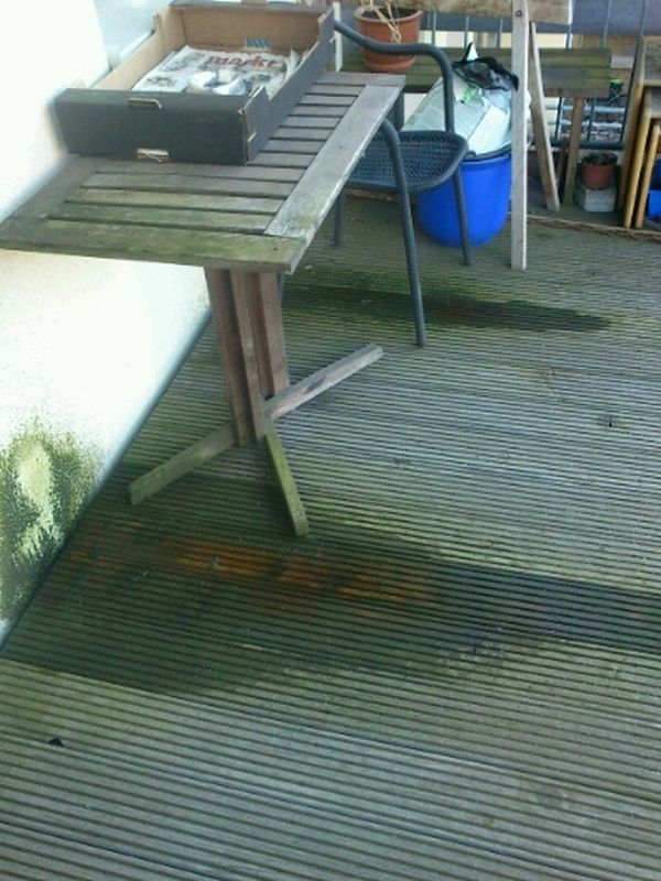 BAU.DE / BAU-Forum: 3. Bild zu Frage "Balkon Metallkonstruktion Tropfwasser an Eisentr&auml;ger" im BAU-Forum "Balkon und Terrasse"