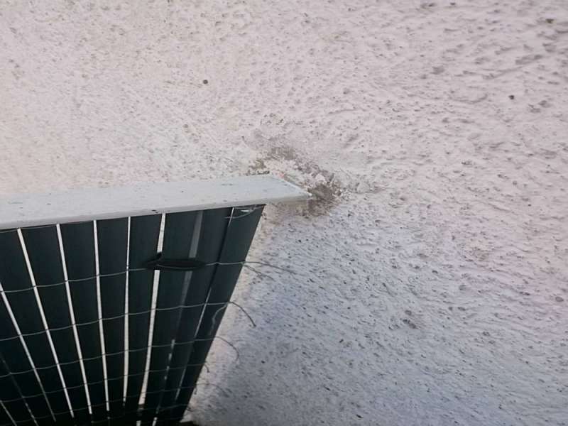 BAU.DE / BAU-Forum: 2. Bild zu Frage "Balkongel&auml;nder abschneiden &nbsp;-&nbsp; Statik/ St&uuml;tze" im BAU-Forum "Balkon und Terrasse"