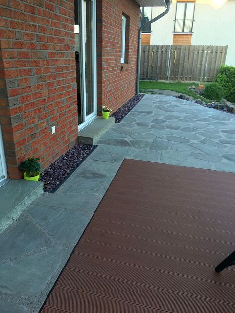 BAU.DE / BAU-Forum: 4. Bild zu Frage "40 m&sup2; Naturstein-Terrasse, Erfahrungen WeberMix 682" im BAU-Forum "Balkon und Terrasse"