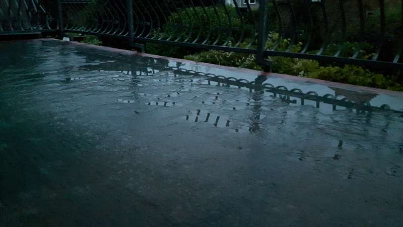 BAU.DE / BAU-Forum: 1. Bild zu Frage "Balkon Sanierung Gef&auml;lle Pflicht?" im BAU-Forum "Balkon und Terrasse"