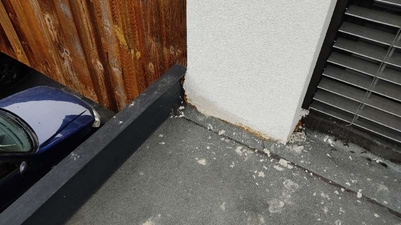 BAU.DE / BAU-Forum: 4. Bild zu Frage "Terrassenmauer auf Bitumen" im BAU-Forum "Balkon und Terrasse"