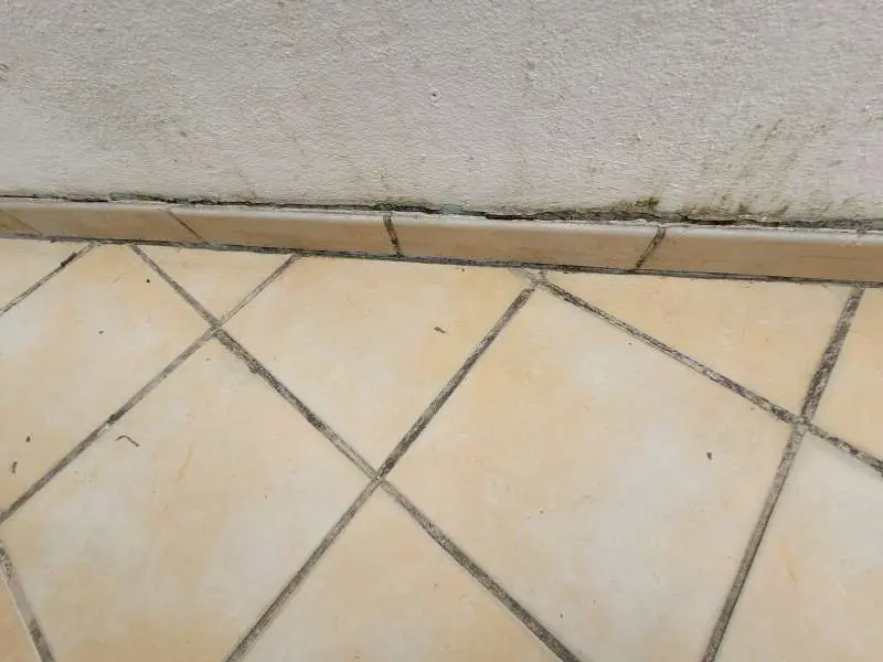 BAU.DE / BAU-Forum: 4. Bild zu Frage "Beste Technik zur Sanierung eines Balkon" im BAU-Forum "Balkon und Terrasse"