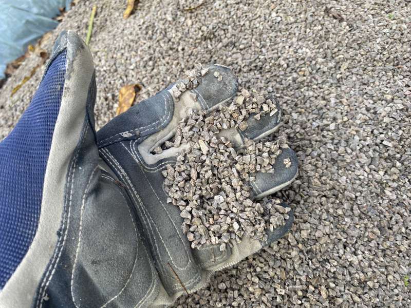 BAU.DE / BAU-Forum: 3. Bild zu Frage "Terrasse: Platten in Drainagem&ouml;rtel: 1.) knirsch/M&ouml;rtelfugen? 2.) Splitt oder Kies egal?" im BAU-Forum "Balkon und Terrasse"