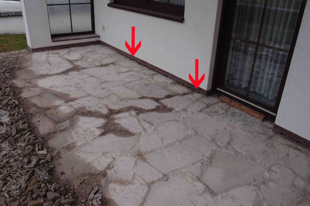 BAU.DE / BAU-Forum: 2. Bild zu Frage "Terrassenabdichtung, inkl Wand- und T&uuml;rabdichtung erneuern (kein Gef&auml;lle vorhanden)" im BAU-Forum "Balkon und Terrasse"