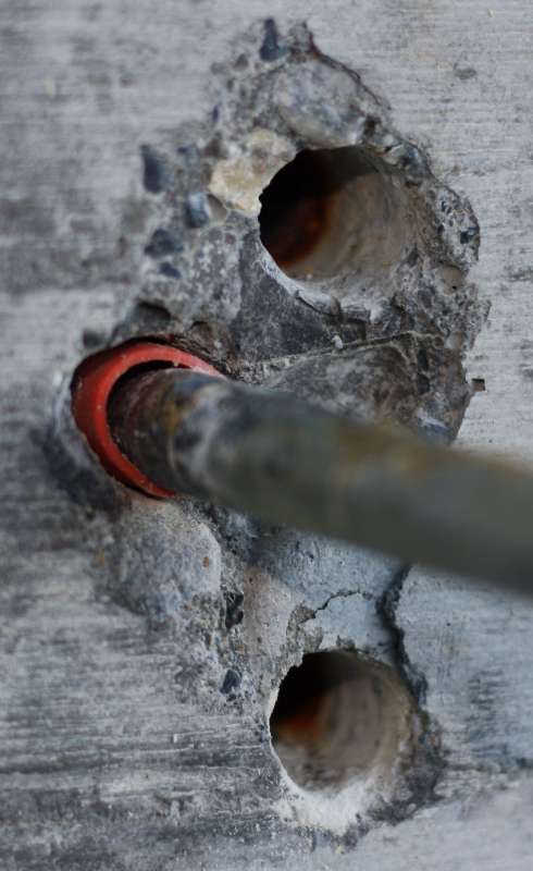 BAU.DE / BAU-Forum: 1. Bild zu Antwort "Schlimmeren Baupfusch" auf die Frage "Kanalrohr berührt Stahl in Wand: Gefahr für Statik & Korrosion? Ursachen, Sanierung" im BAU-Forum "Bauphysik" BAU.DE / BAU-Forum: 1. Bild zu Antwort "Schlimmeren Baupfusch" auf die Frage "Kanalrohr berührt Stahl in Wand: Gefahr für Statik & Korrosion? Ursachen, Sanierung" im BAU-Forum "Bauphysik"